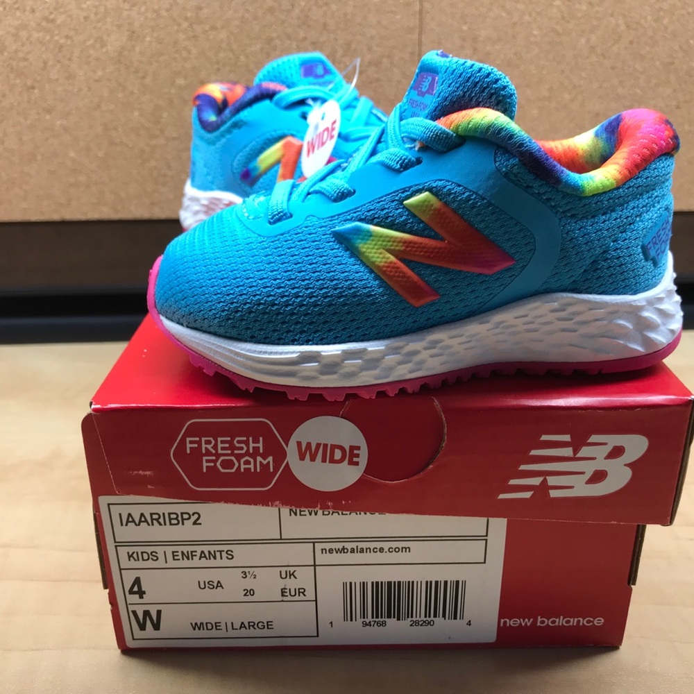 **UNIQUE TIE DYED COLOR NEW BALANCE NWT SZ 4 W TODDLER**